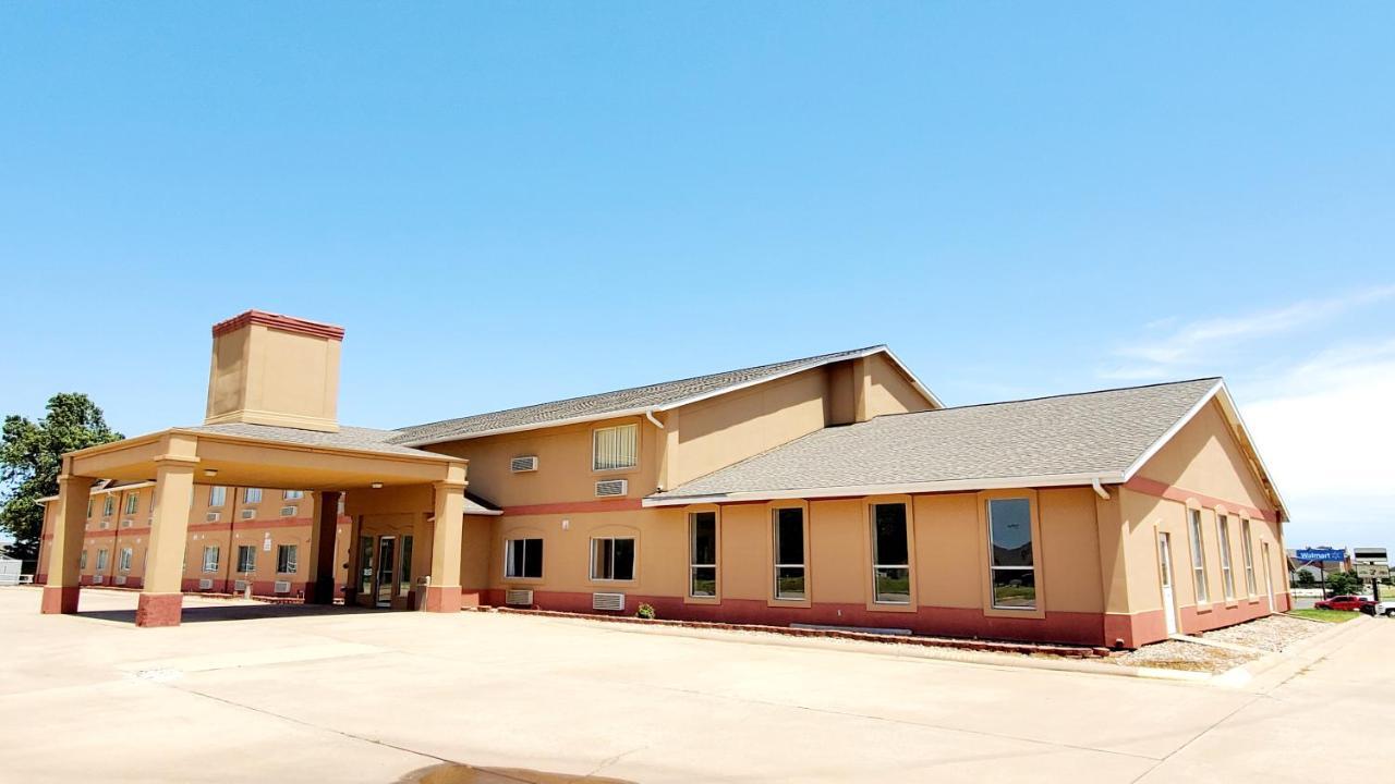 Executive Inn Alva 外观 照片