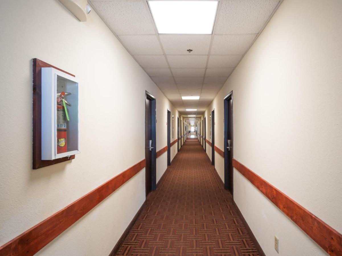 Executive Inn Alva 外观 照片