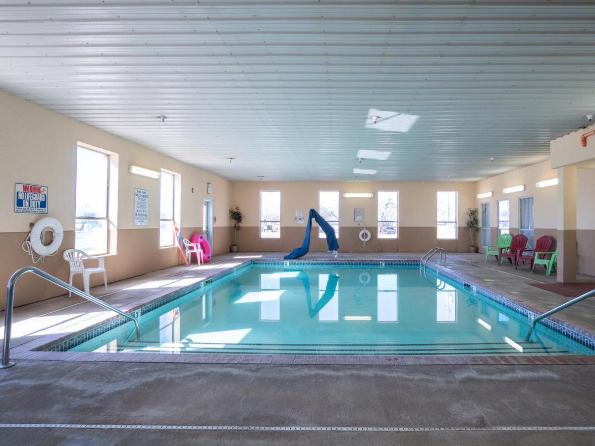 Executive Inn Alva 外观 照片